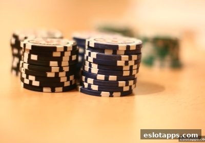 真人轮盘玩法揭秘：随机规律与下注策略的真相 | 电子游戏软件深度解析