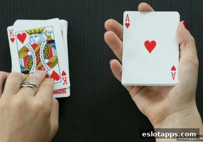 桌游社交影响力：从免费体验到策略博弈的进阶之路，电子游戏软件带你揭秘