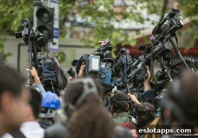 实时数据驱动的比分预测：电子游戏软件如何让分析更精准？